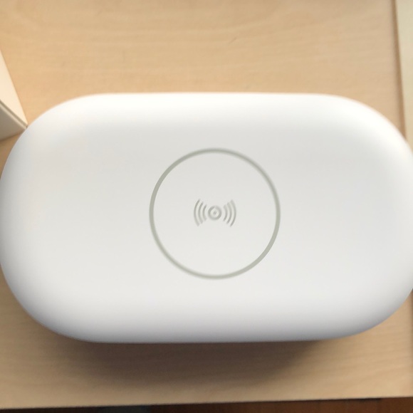 lecone Other - Brand new Wireless charger and sterilizer